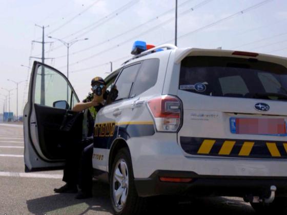 Штраф за скорость без остановки на дороге: полиция Израиля начала использовать лазерный радар