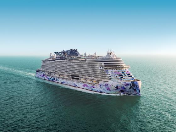 Во флоте Norwegian Cruise Line появился новый лайнер Norwegian Luna
