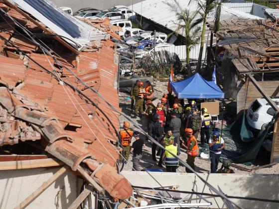 13 человек ранены в окрестностях Иерусалима после иранского ракетного обстрела