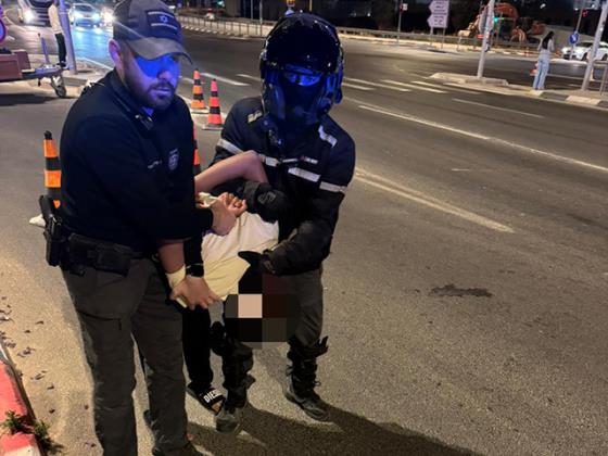 В Лоде задержаны пять человек за шум и свист во время церемонии Дня памяти