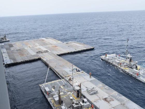 Американский гуманитарный пирс установлен у берега Газы