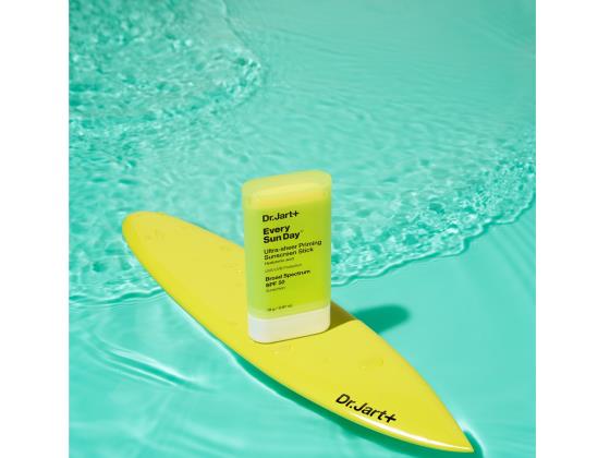 Корейская защита от солнца в твоей сумочке:  стик с SPF 50 ухаживает и сохраняет макияж