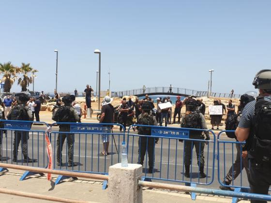 Протестующие мусульмане попытались перекрыть улицу в Яффо