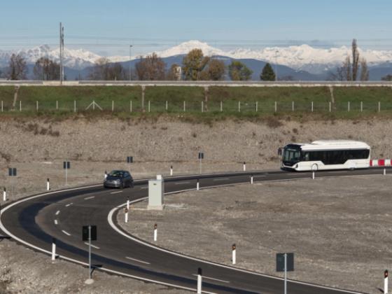 Израильский стартап приступил к реализации проекта «подзарядки дорог» в итальянском аэропорту Бергамо