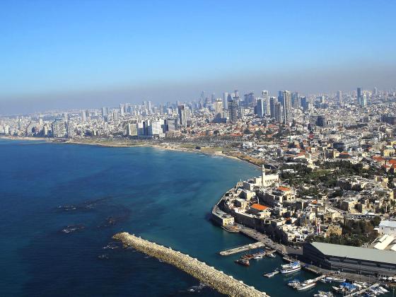 Минздрав рекомендует воздержаться от купания на южных пляжах Тель-Авива