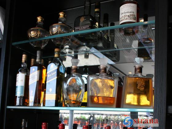 Акко: полиция накрыла фирму по производству опасного алкоголя