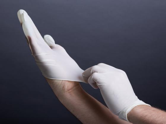 Минздрав Израиля: одноразовые перчатки не эффективны против коронавируса