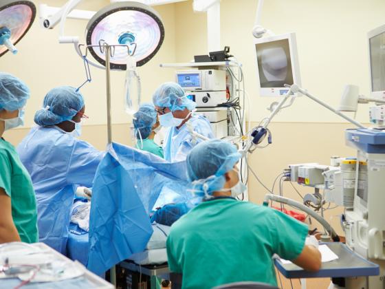Кардиолог больницы «Шиба» после заражения «омикроном» провел семь операций