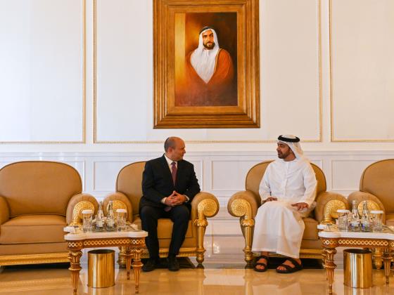 Беннет прибыл в Абу-Даби для встречи с президентом ОАЭ