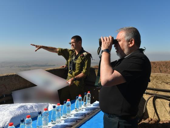 Либерман: Израиль не готов принять ни одного сирийского беженца