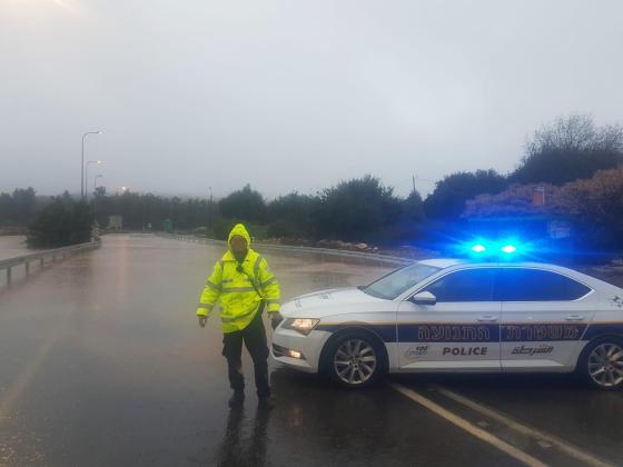 Полиция перекрывает ряд дорог на юге Израиля из-за дождей