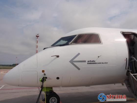 Самолет Air Baltic приземлился в аэропорту Риги без переднего шасси