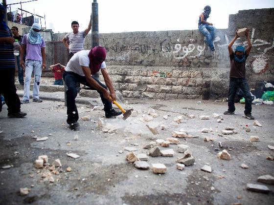В Иерусалиме арабы забросали камнями туристов, направлявшихся к Стене плача