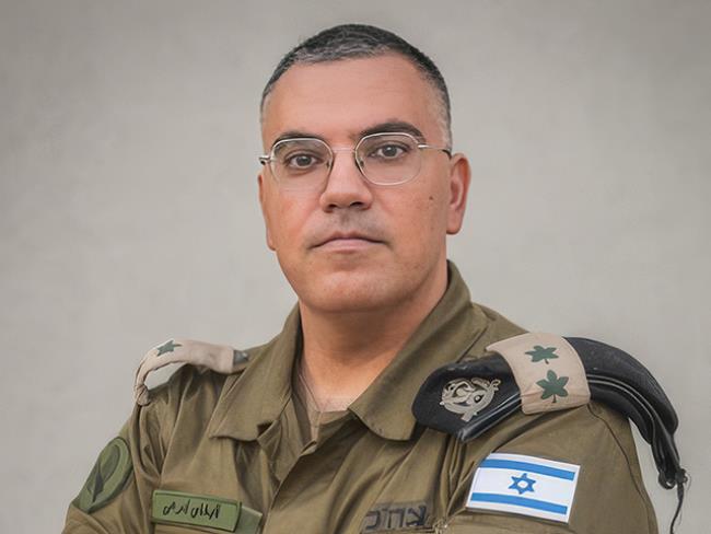 Глава арабского отдела пресс-службы ЦАХАЛа полковник Авихай Эдраи уходит в отставку