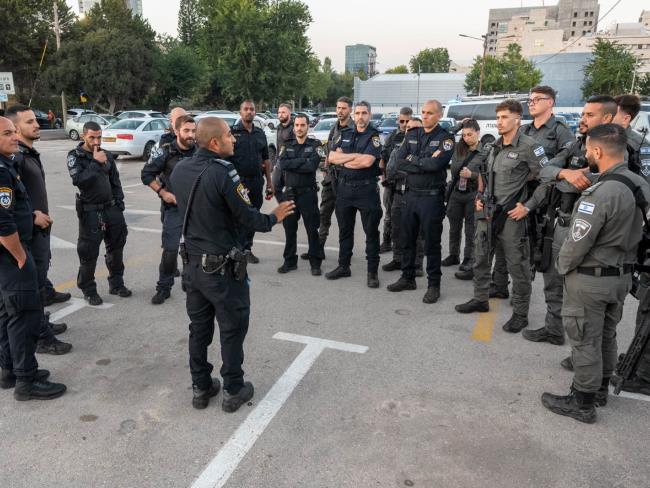 Полиция готовится сопровождать вторую партию заложников, освобождаемых ХАМАСом