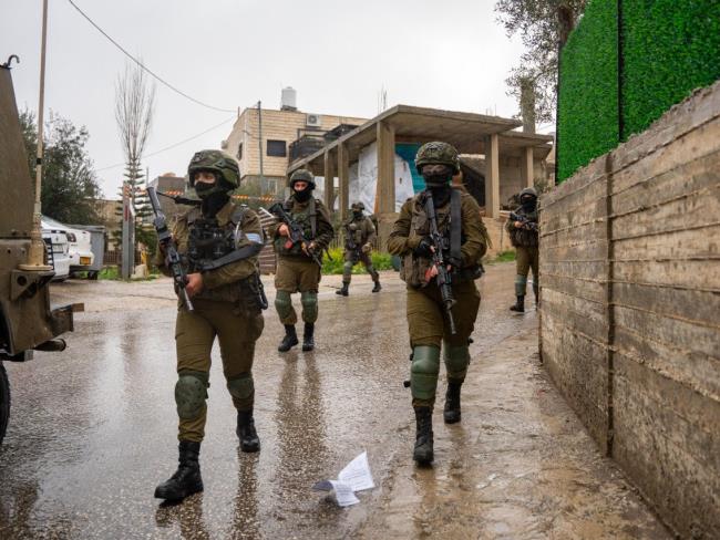 «Пять камней»: ЦАХАЛ проводит операцию на севере Самарии с участием ВВС - видео