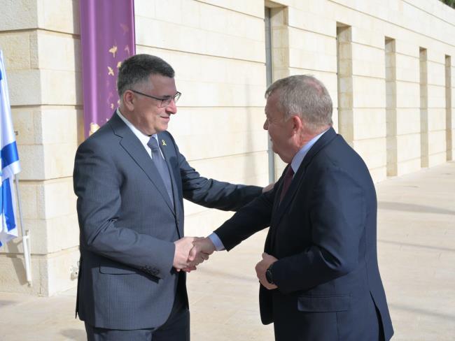 Глава МИД Израиля: ЕС должен высказать позицию по выплатам террористам в ПА