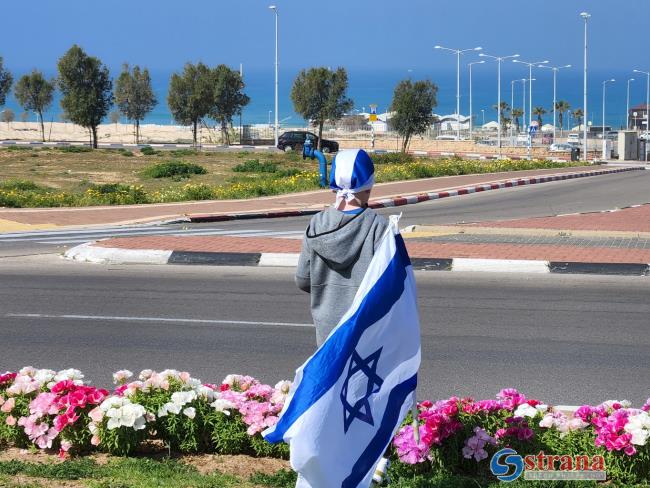 Школьники завернулись в израильский флаг — директор счел это актом агрессии
