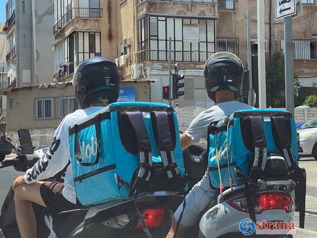 Wolt открыл горячую линию для жалоб на курьеров, нарушающих ПДД