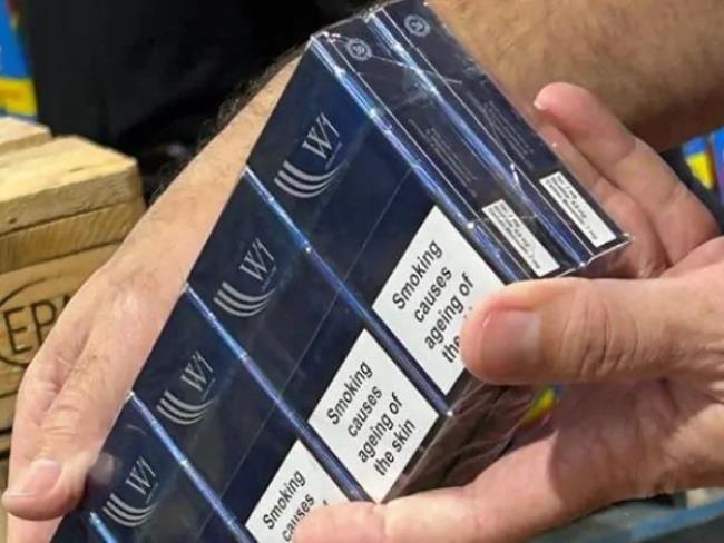 В порту Хайфы пресечена контрабанда 650 тысяч пачек сигарет в упаковках лапши