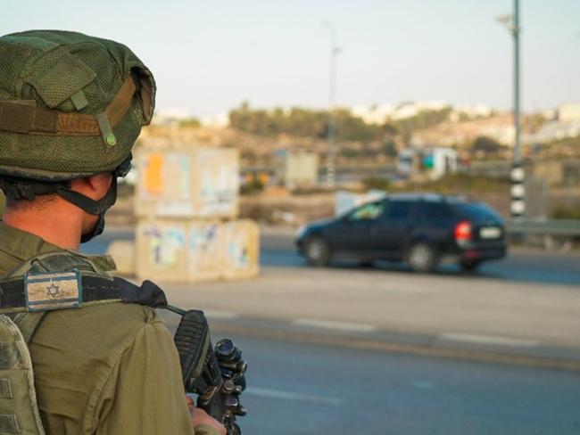 Теракт в Самарии: ранен израильтянин, террорист застрелен