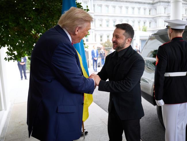 США угрожают прекратить поставки оружия Украине, если она не согласится с планом Трампа