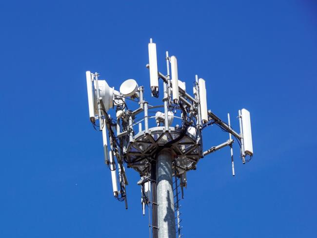 Израиль начинает отключение сетей 2G и 3G: будут ли работать старые телефоны?