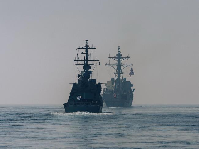 Состоялись учения ВМФ Израиля с участием американского эсминца
