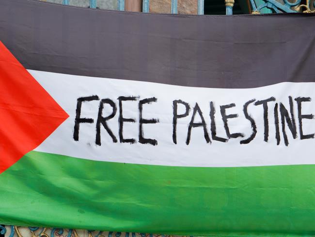 Лидер «лагеря за Газу» в Колумбийском университете Нью-Йорка: «Сионисты не заслуживают жизни»