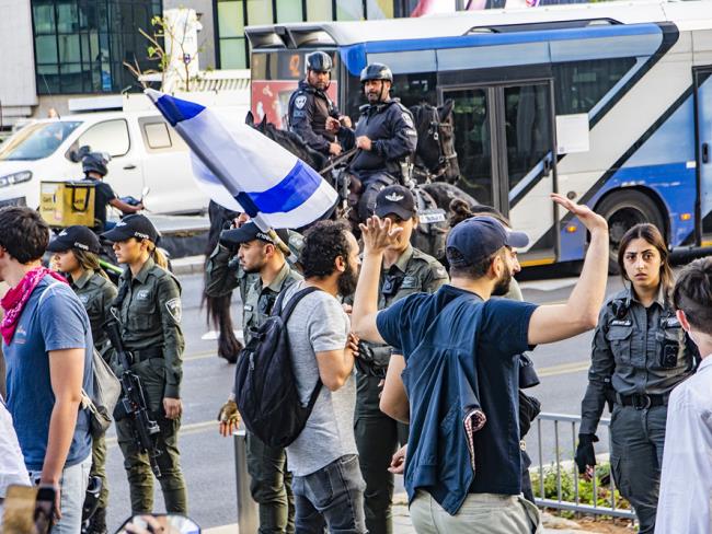ЦАХАЛ хочет наказать солдата за исполнение гимна Израиля на демонстрации
