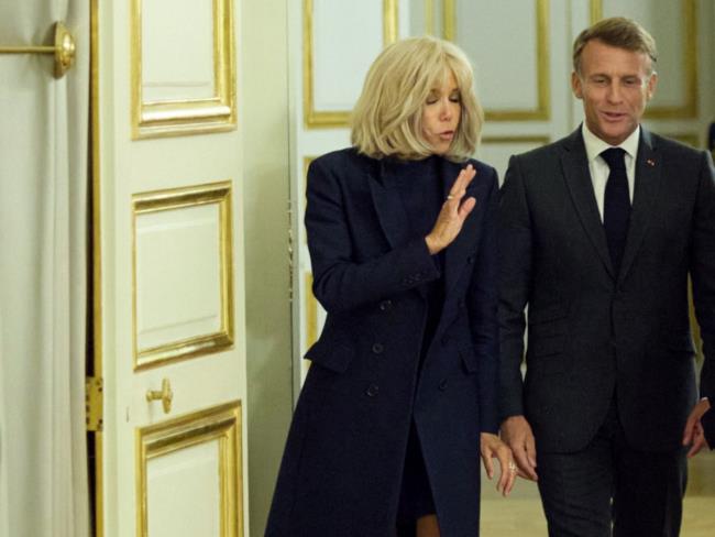 Трамп: Макрон приходит в себя после удара жены. Президент Франции призвал заключить мир с Ираном