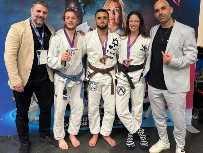 Израильский боец, выживший на фестивале Nova, завоевал золото гран-при по джиу-джитсу в Париже