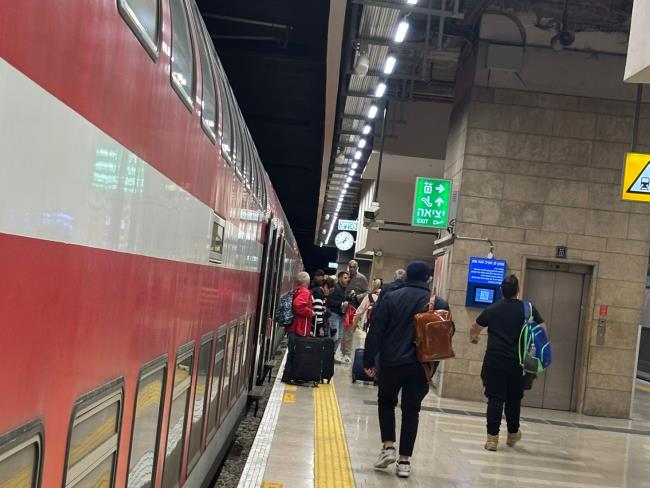 Израиль расширяет транспорт для возвращающихся из-за рубежа пассажиров