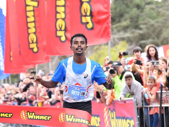 Победителем 13-го Иерусалимского марафона стал Мелкаму Джамбер