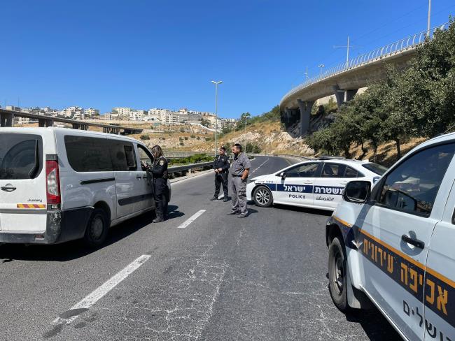После теракта возле Иерусалима полиция вводит ограничения для палестинских водителей на Первом шоссе