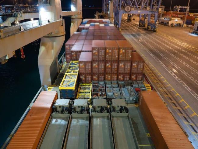 За сутки из США  в Израиль доставлено около 6500 тонн боеприпасов и военного оборудования