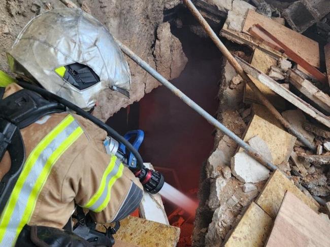 Под завалами в Хайфе найдено двое погибших, поиски продолжаются