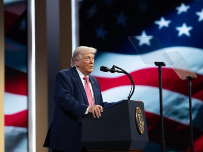 WSJ: помимо блокады Ормузского пролива, Трамп обдумывает «ограниченные удары» по Ирану