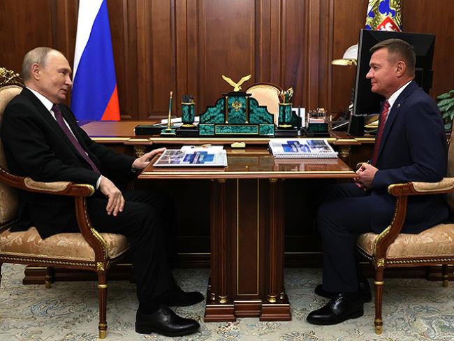 Путин отправил министра транспорта Романа Старовойта в отставку - тот застрелился