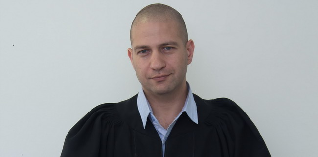 Тель-Авив, Реховот: адвокат Артур Блаер – гражданское, семейное, банковское право, иски о клевете, авторские права